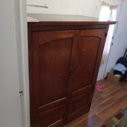 Fancy Vintage Style Solid RED OAK ARMOIRE ( HIDEAWAY DOORS)