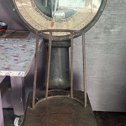 Vintage Weight scale 