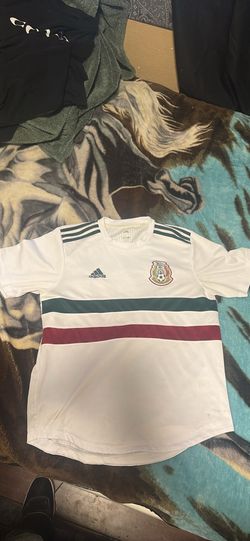 Size L fits medium white Mexico jersey