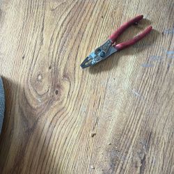 Pliers
