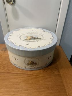 Winnie The Poo Hat Box 