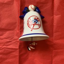 2004 Danberry mint New York Yankees Christmas ornament