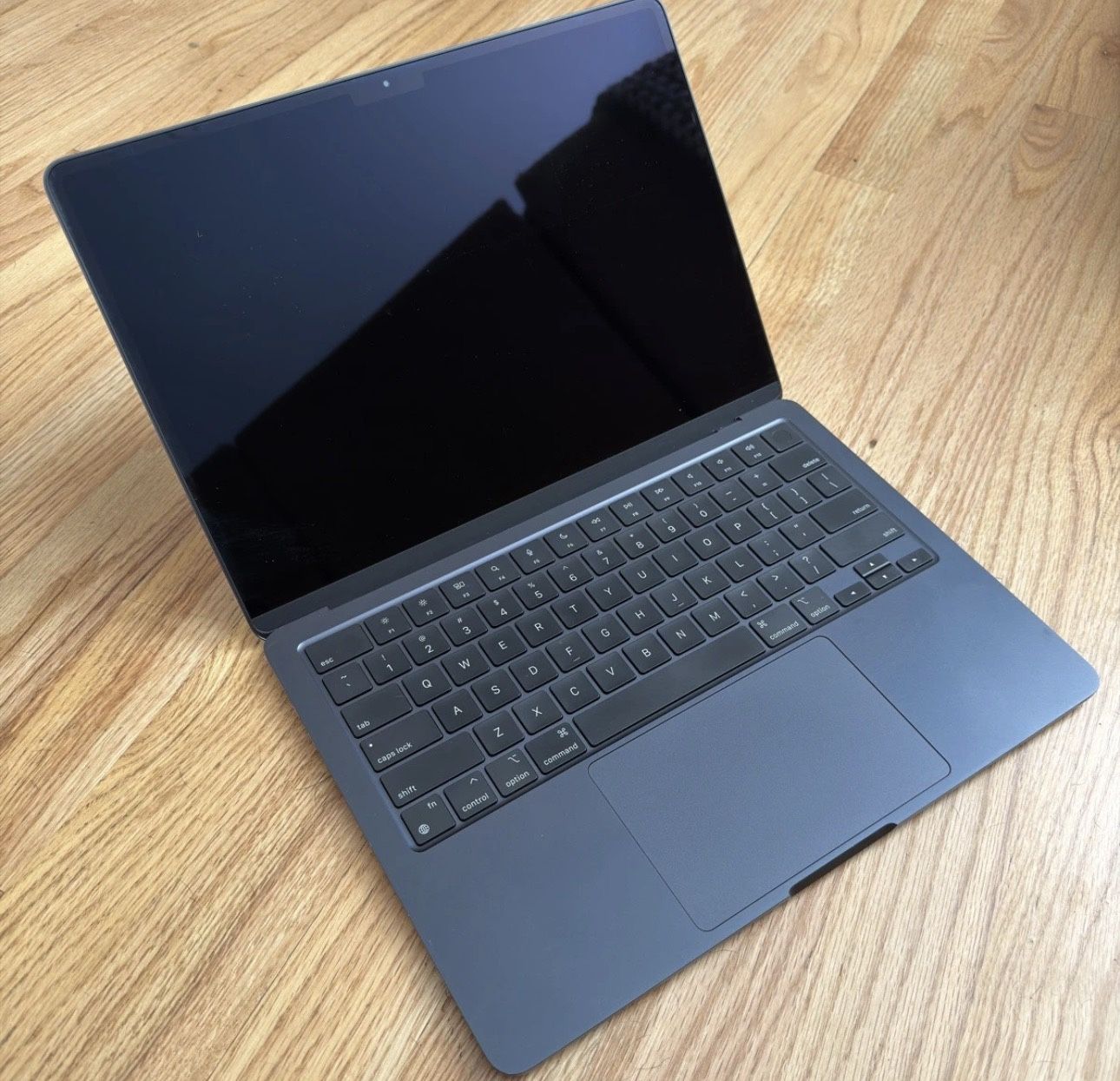 Apple MacBook Air 2022 13.6" M2 Chip, 256GB, 8GB RAM, “Midnight”