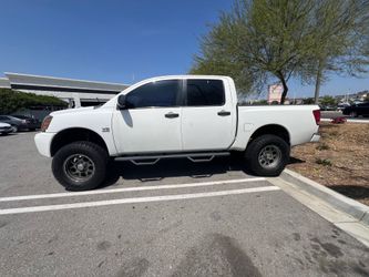 Nissan Titan V8 for sale