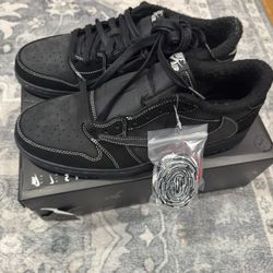 Travis Scott Jordan 1 Phantoms