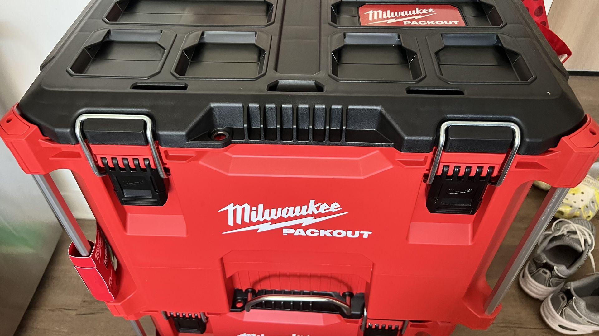 Milwaukee Pack out 22 Rolling tool Box