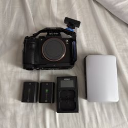 Sony A7III Body Only + Cage