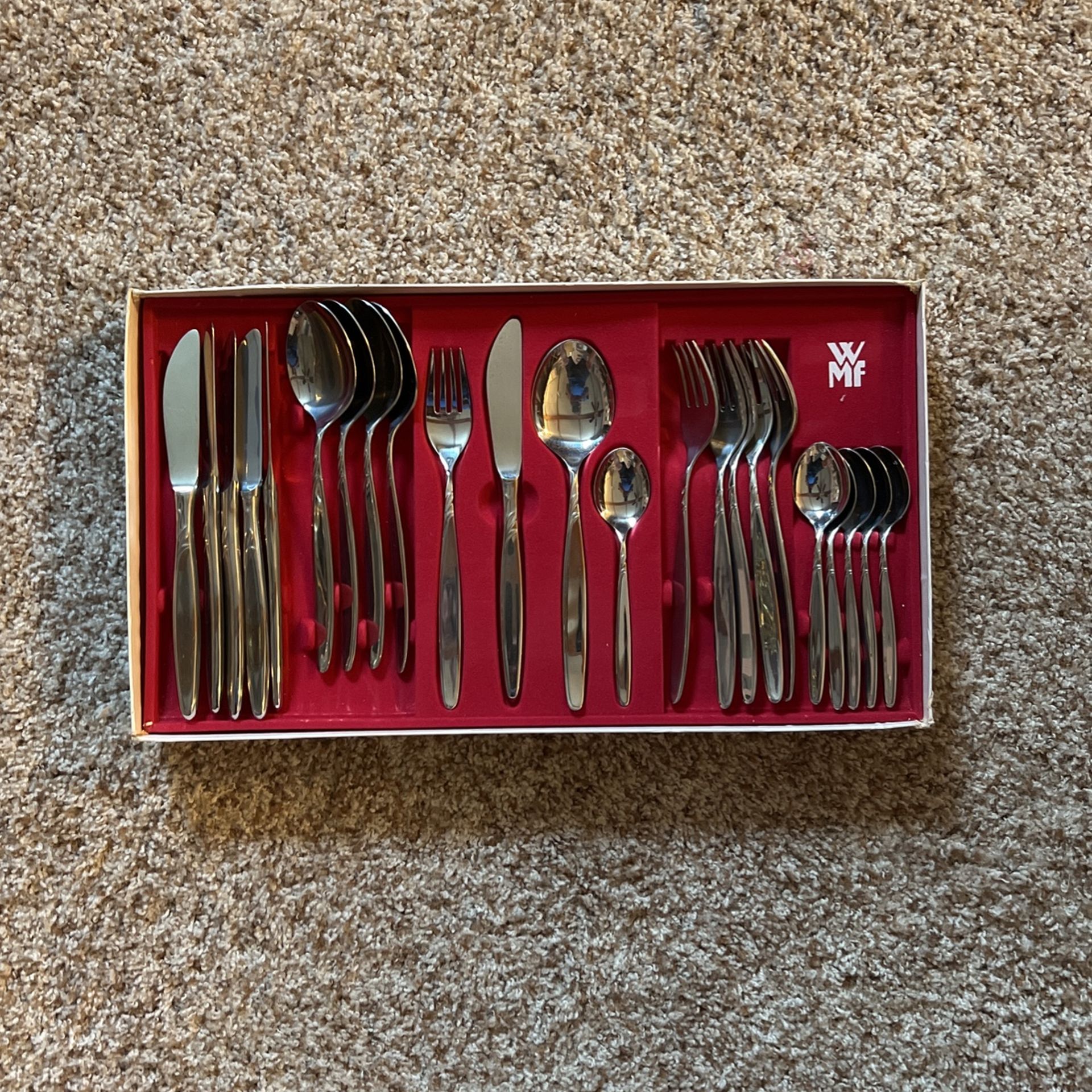Stainless Silverware 24 Pc Set