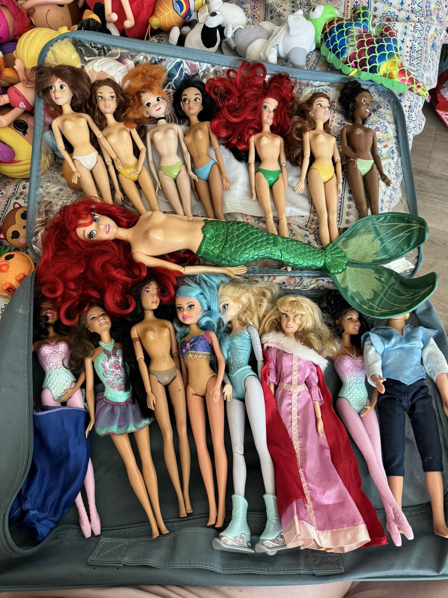 Bundle Of Barbies & A Big Little Mermaids 🧜‍♀️ 16 Piece All Together 