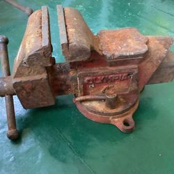 Olympia Work Bench Vise 4 “
