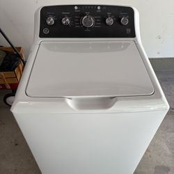 GE Top Load Washing Machine - Works Perfectly - 1 Yr Old