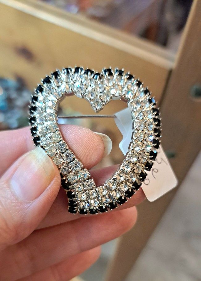 New Rhinestone Heart Brooch