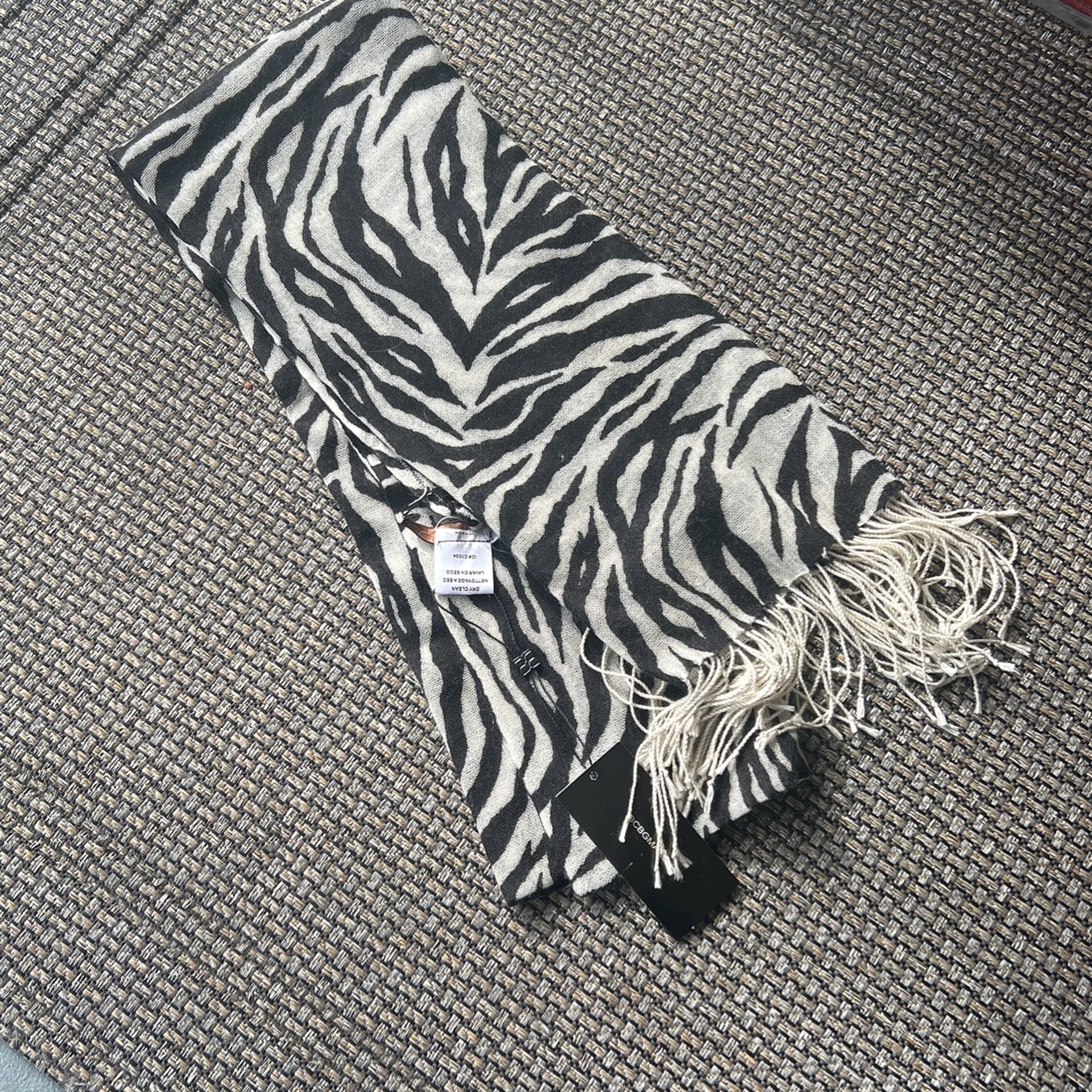 BCBGMaxAzria Zebra Wool Cashmere Blend Scarf in Ivory and Black Zebra Print