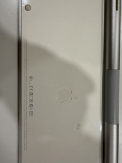 Apple keyboard - Runs On AA Batteries