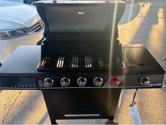 5-Burner Propane Gas Grill in Matte Black with TriVantage Multifunctional Cooking System