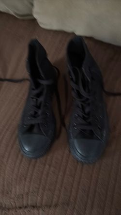 Converse All Star.  size 4 boys