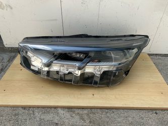 FORD MUSTANG MACH-E LEFT SIDE LED HEAD LIGHT 2021 to 2024 Used Oem It's missing its ballast
