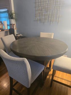 Dining room table