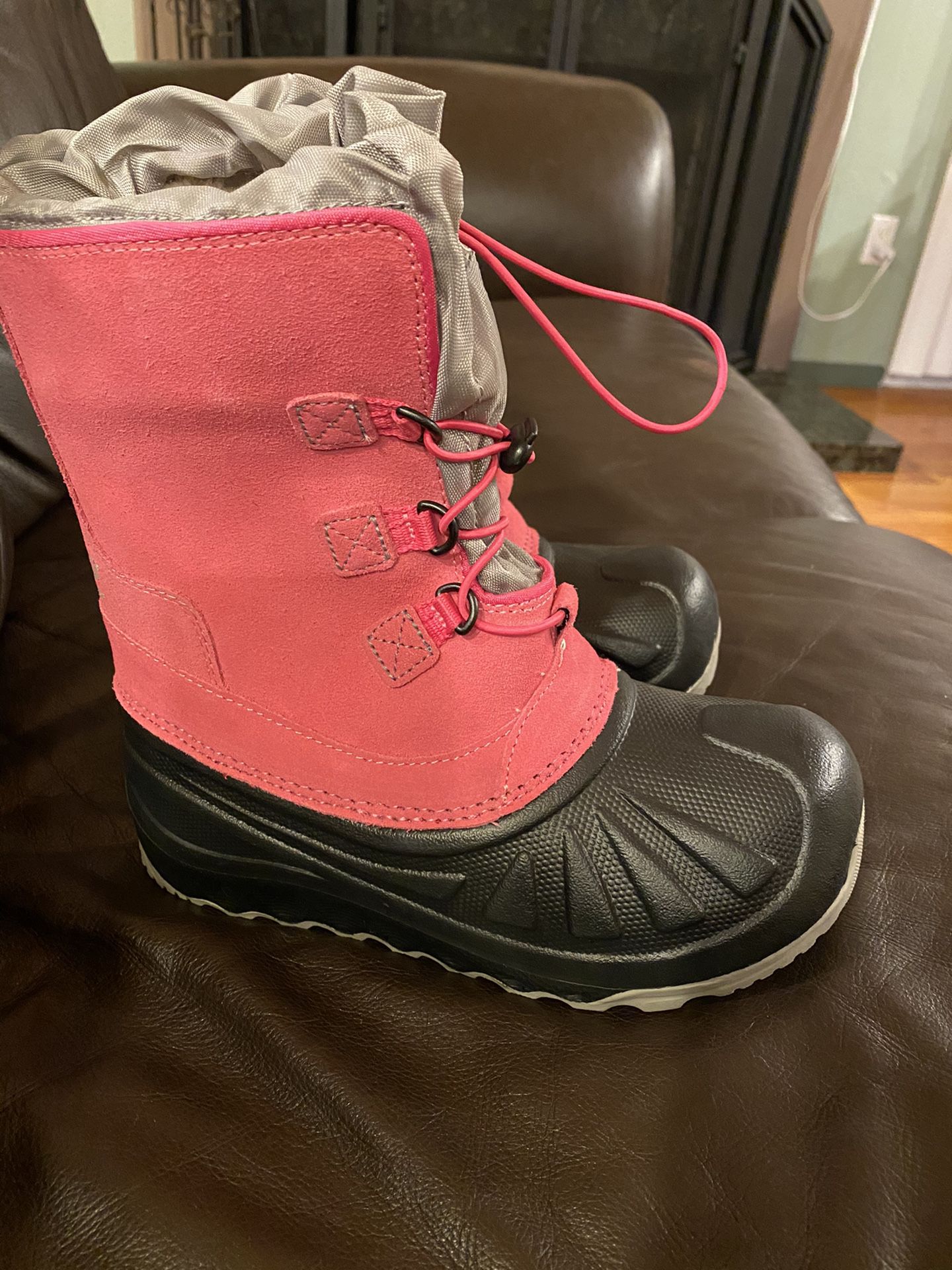 UGG Snow Boots in Pink!- Big Girl’s size 4. Never Worn $40