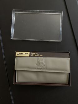 Women’s Beige Wallet