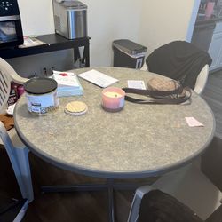 Dinner Table With 4 Chairs 