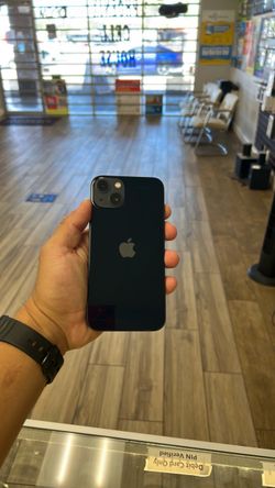 iPhone 13 128 GB UNLOCKED