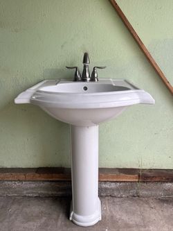 Kohler Pedestal Sink
