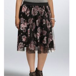 Torrid 1 (US 1X 14 16) Floral Tulle Midi Skirt - Black, Pink, Elastic Waist, Plus, MSRP $55