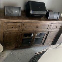 TV Stand With 2 Speakers Brand Bose