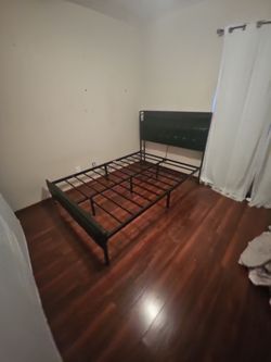 Bedframe Full size