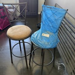 2 Barstools
