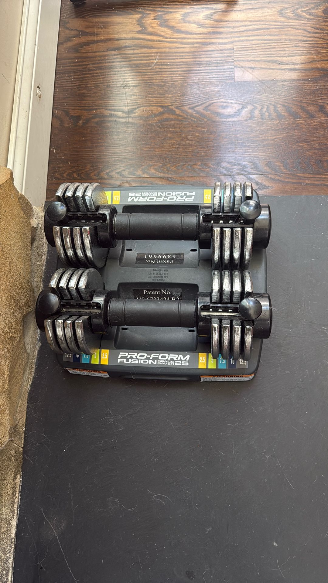 Weights 25 lbs