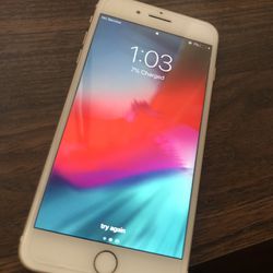 Gold Pre-Owned iPhone 7 Plus  
