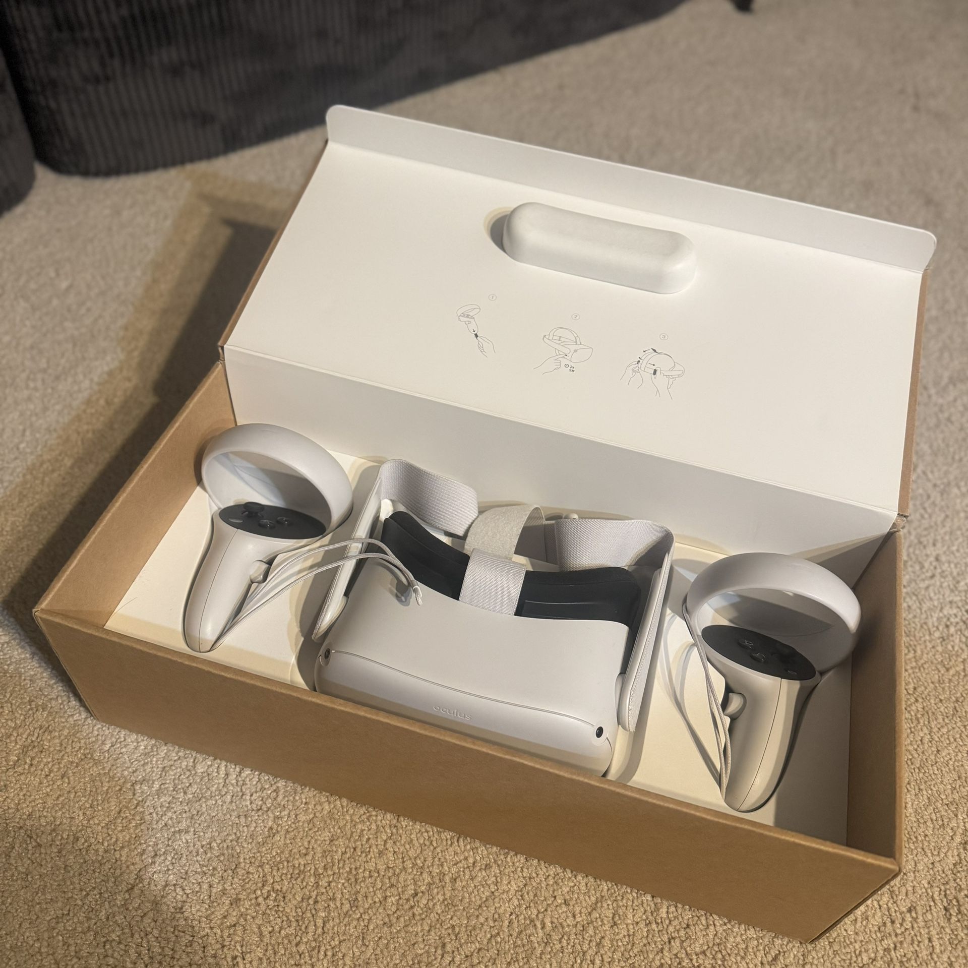 Meta Quest 2 VR Headset 128GB w/ Controllers - Excellent Condition