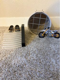 Tech Deck Skatepark Ramps Fingerboards Toy Dirt Bike