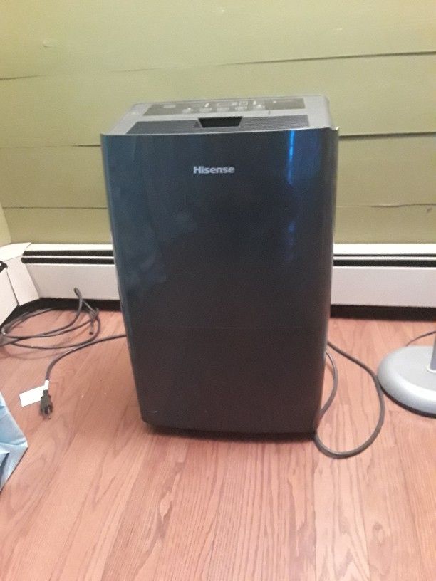 Dehumidifier ; AC