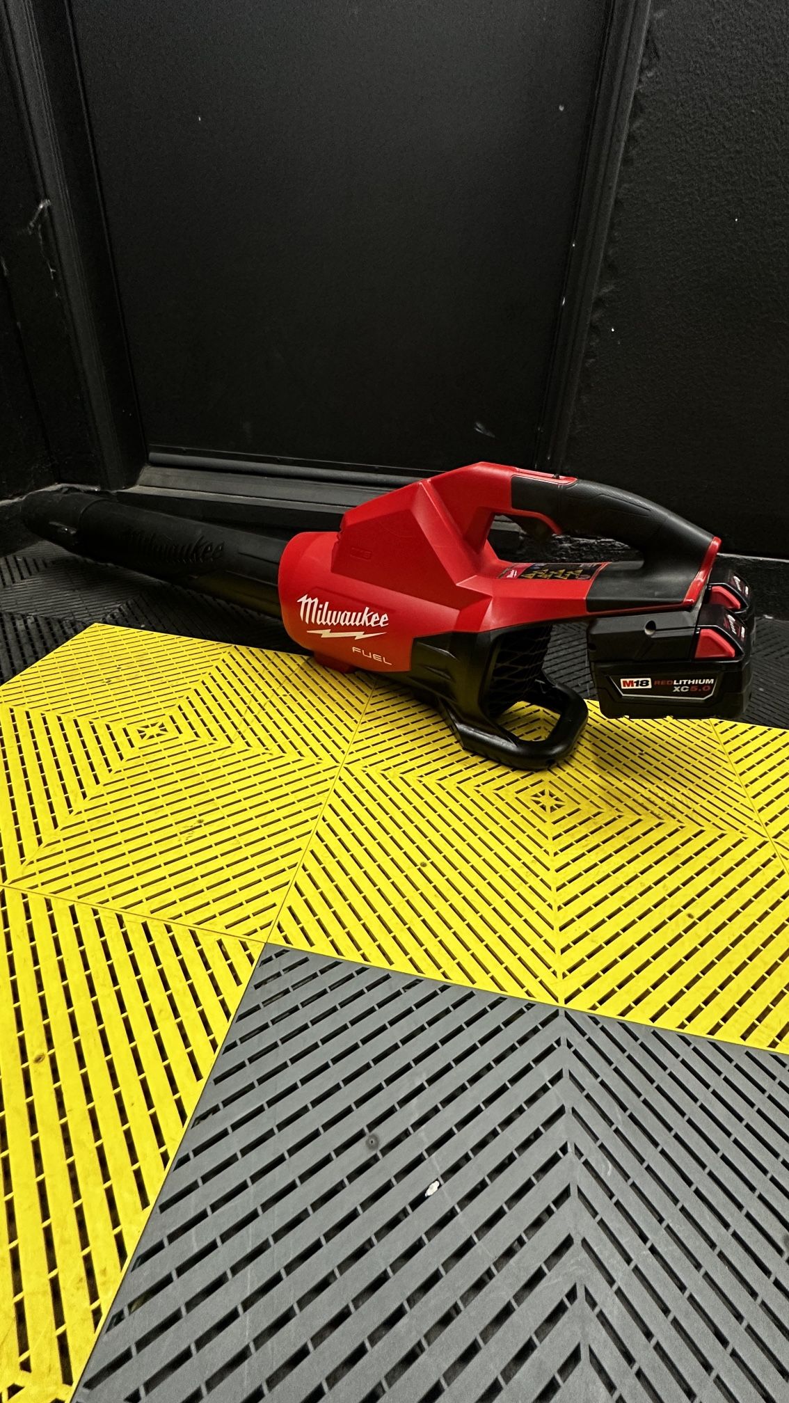 Milwaukee M18 Fuel Blower With Batteries