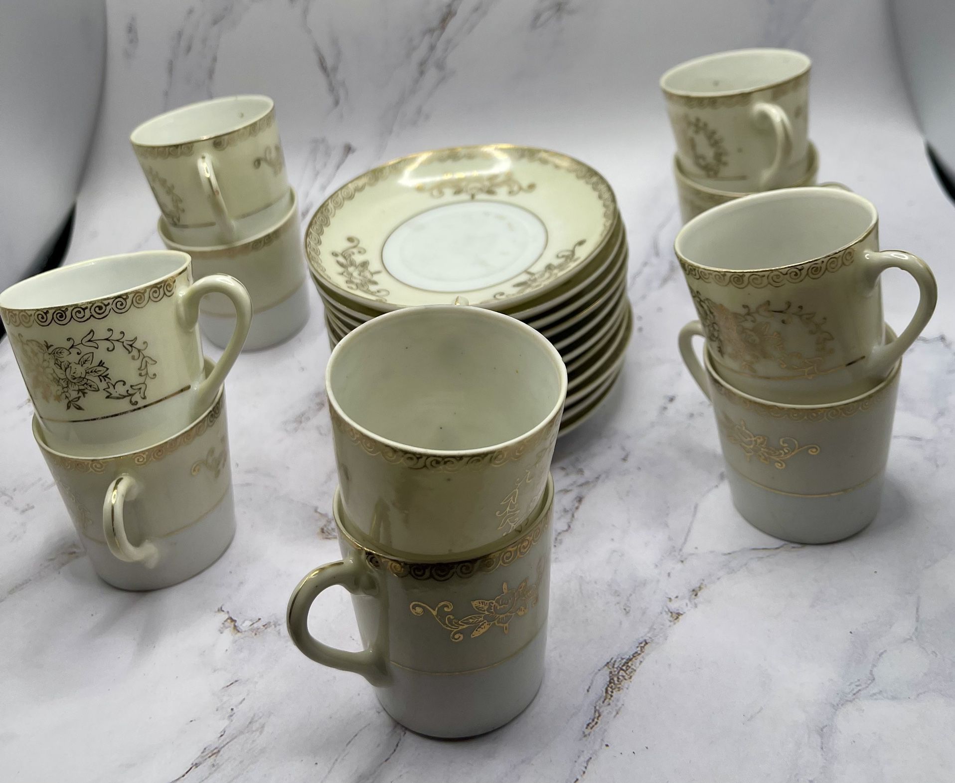 Occupied Japan Vintage 1940’s Set Of 8 White Yellow Gold Demitasse Cups/Saucers