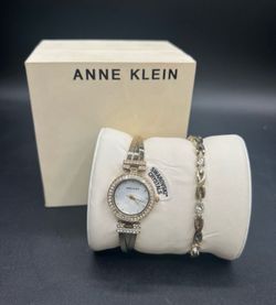 Anne Klein Lady’s Watch/Bracelet Set *4176