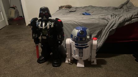 Darth Vader N R2D2