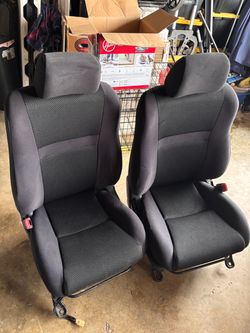 Pair of Black Cloth Car Bucket Seats