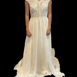 Wedding Dress Chic Bridal Lace Applique Tulle Wedding Dress