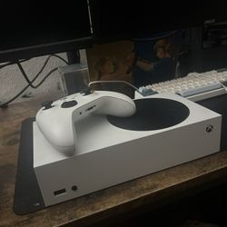 xbox series s + controller