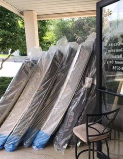 New Pillowtop Queen Mattress Brand New In Plastic