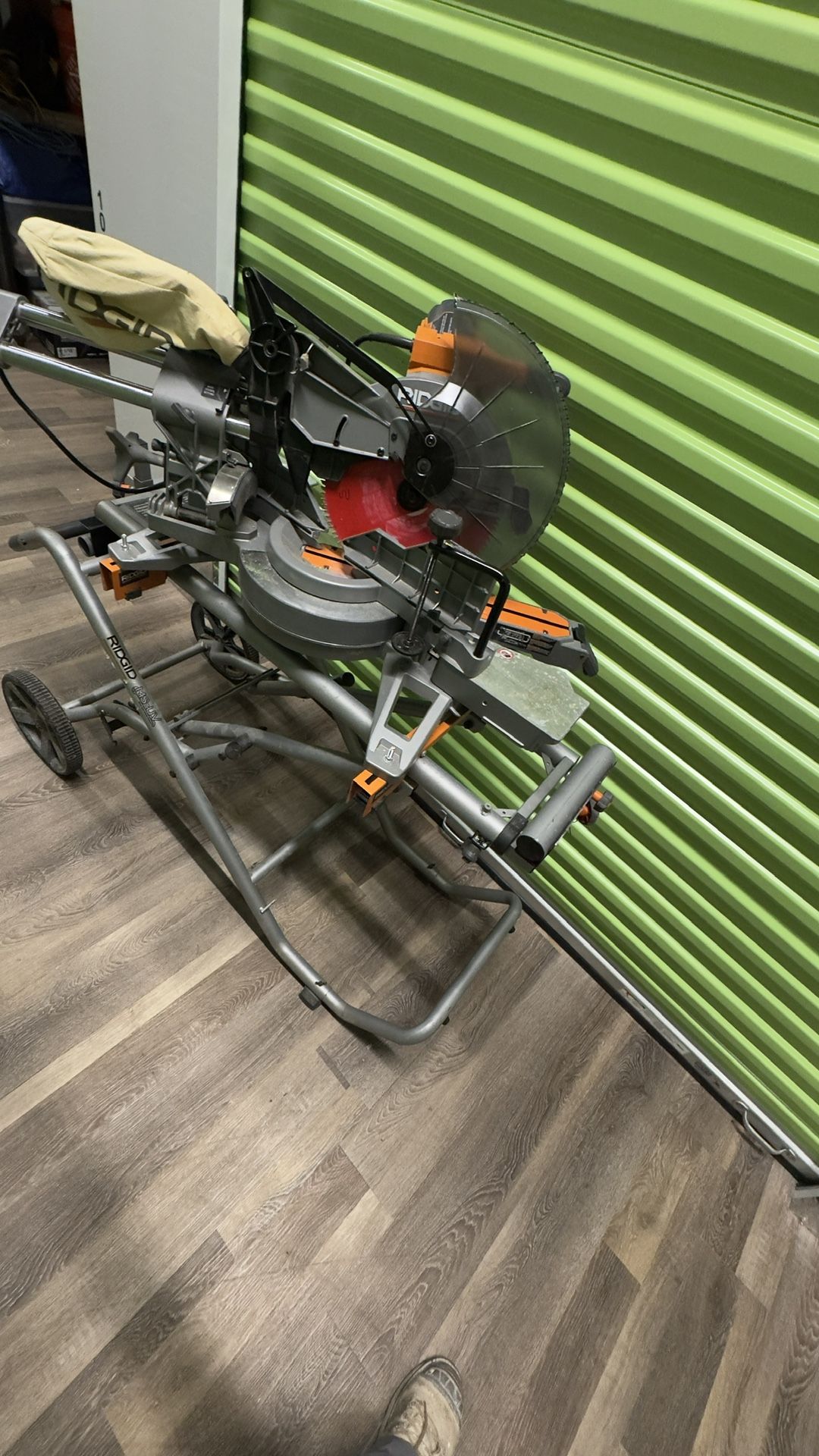 RIDGID 15 Amp Corded 12 in. Dual Bevel Sliding Miter Saw with Universal Mobile Miter Saw Stand with Mounting Braces