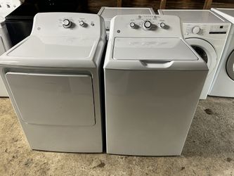 Set washer and dryer. GE washer 4.0cuftGE  dryer 7.0cu ft