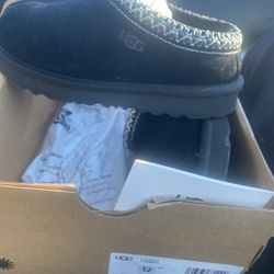 Kids Uggs Size 12 $65