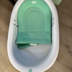 Frida Baby Bathtub