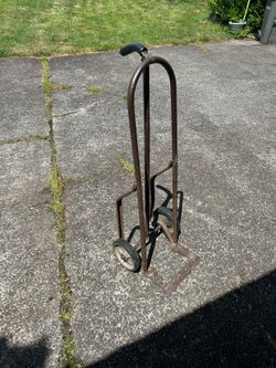 Antique hand truck works like a champ, wheels are good. All the metal is sound and welded. They don’t make them like they used to.   $20 cash or Venmo