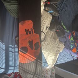 Bsod Snowboard With Bindings And Boots And Bag